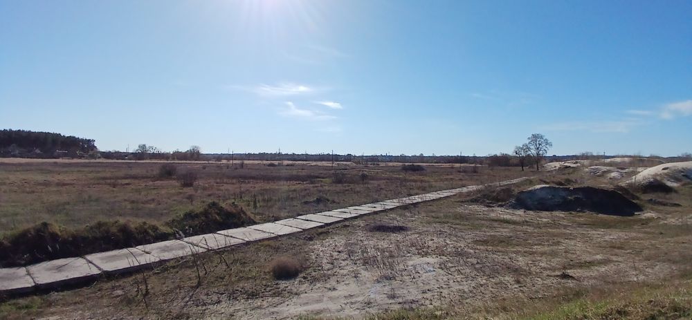 Продам 2 земельні ділянки.