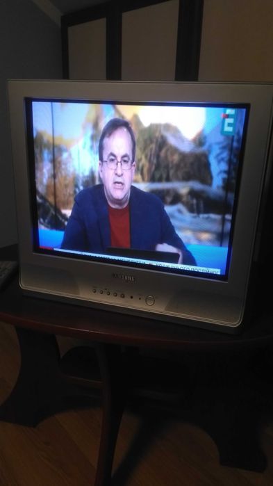 Телевізор Самсунг у доброму стані