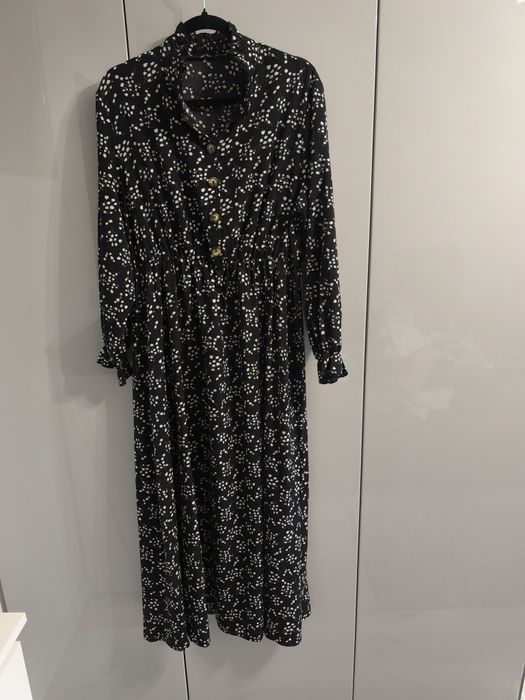 Sukienka z długim rękawem