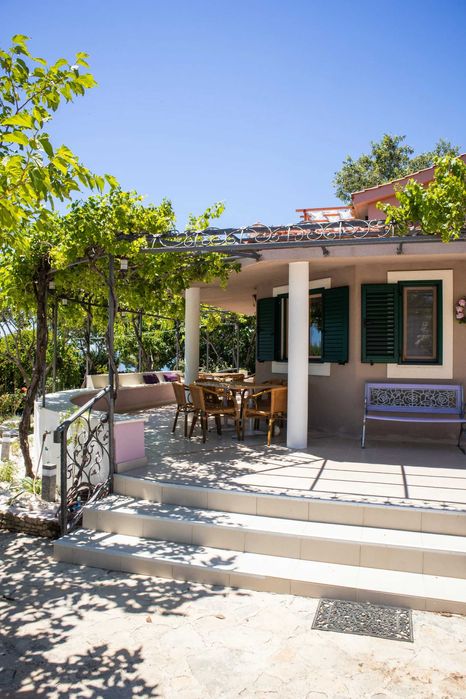 Chorwacja wakacje 26dom basen blisko Splitu widok jacuzzi nocleg morze