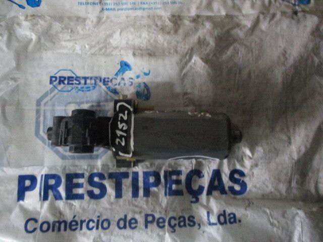 Motor regulação de bancos SAAB 9-5 Sedan (YS3E)