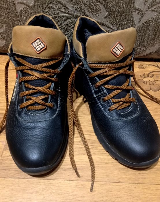 Зимое взуття для підлітка. 40розмір