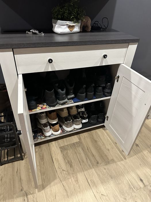 Продам меблі для передпокою банкетка, комод, вішак