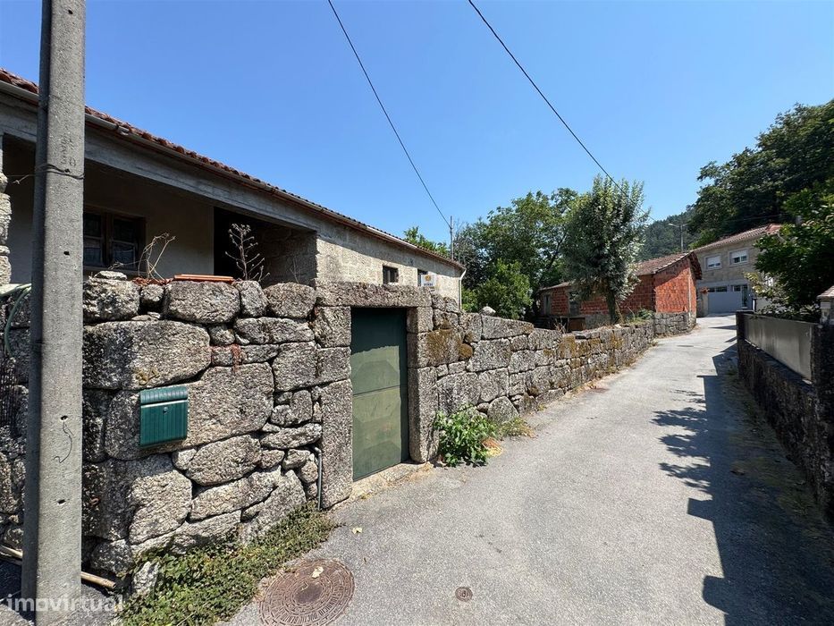 Moradia para Restaurar T3 Venda em Moimenta,Terras de Bouro