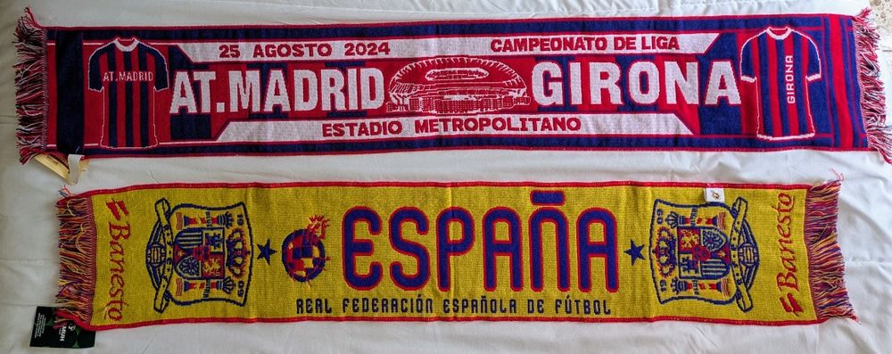 Cachecois do Atlético Madrid e da Real Federação Espanhola