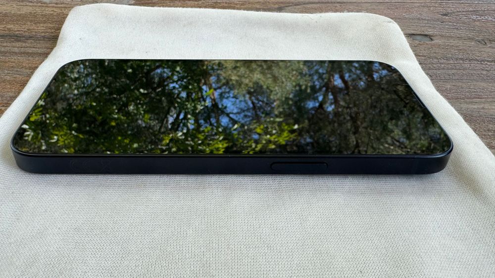 iPhone 14, 128 GB, czarny