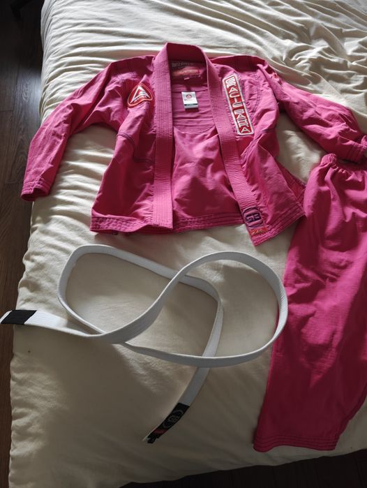 Fato de Jujistu Gracy Barra Rosa