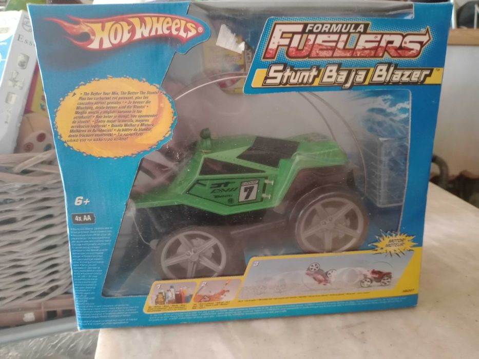 Hot wheels formula fuelers