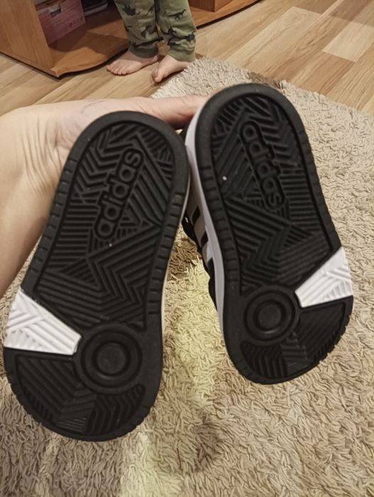 Nowe adidaski dla chłopca rozmiar 24