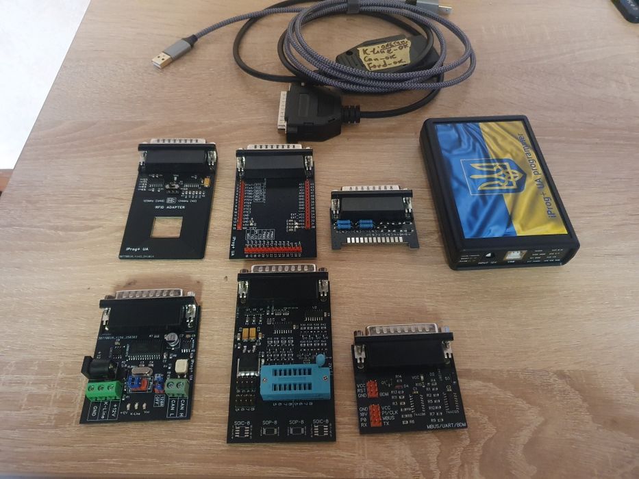 Программатор iProg+ UA + Mb ir key + комплект адаптеров