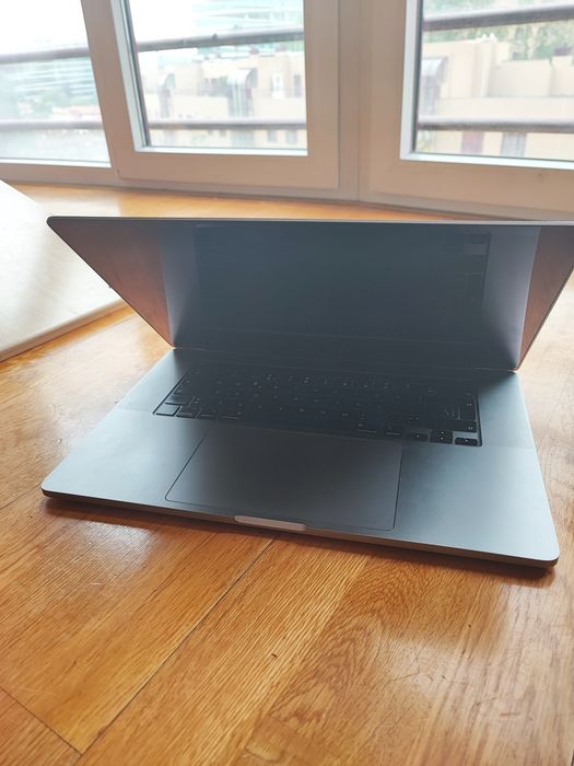 MacBook Pro (16-inch, 2019)