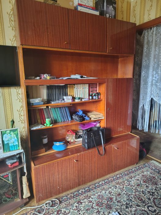 Віддам безкоштовно меблі в гарному стані