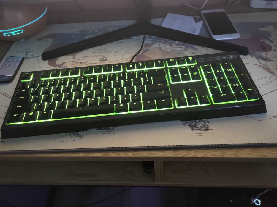 Komputer z monitorem