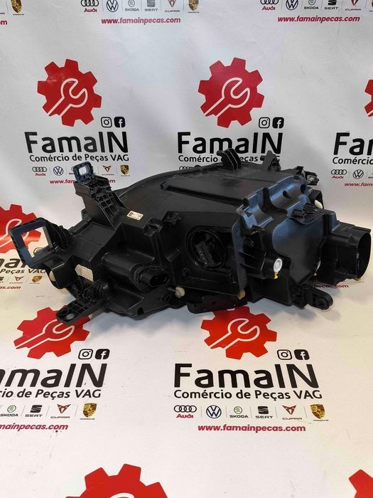 Ótica / Farol Esquerdo VW ID.4