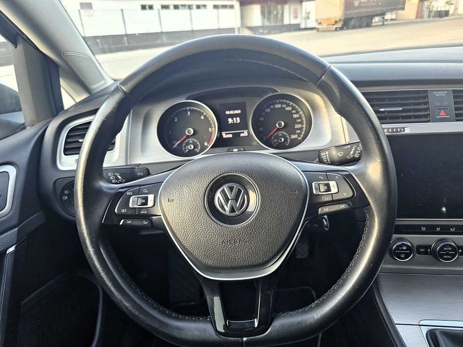 VW Golf 1.6 Tdi 110cv