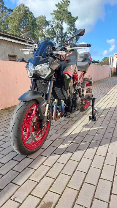 Kawazaki Z900 - Full Titaniun Sc Project