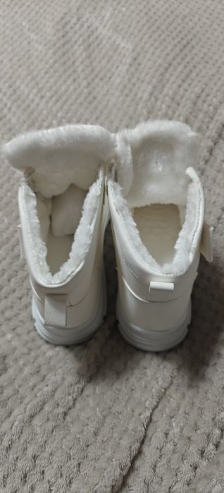 Nowe damskie śniegowce ocieplane