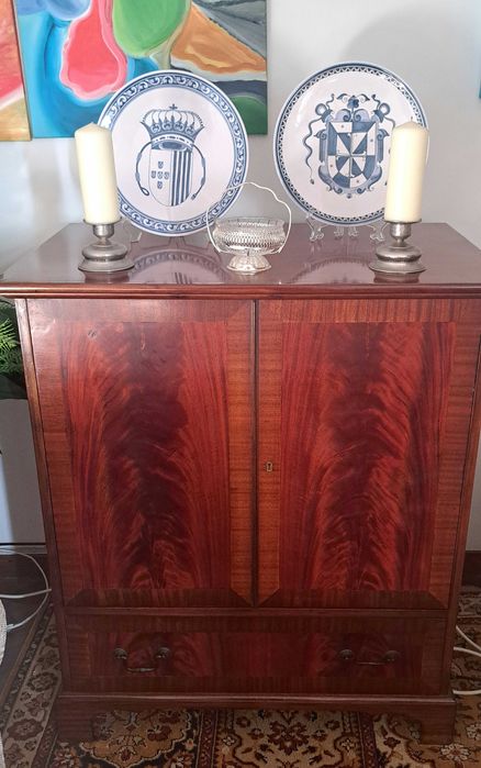 Móvel de TV inglês ( Cayres)