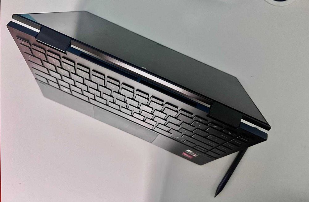 Portátil HP Envy x360 Convertible 13