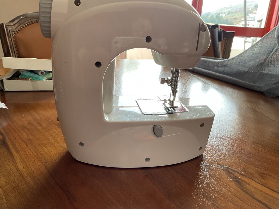 Máquina de Costura Portátil Sewing Sonder