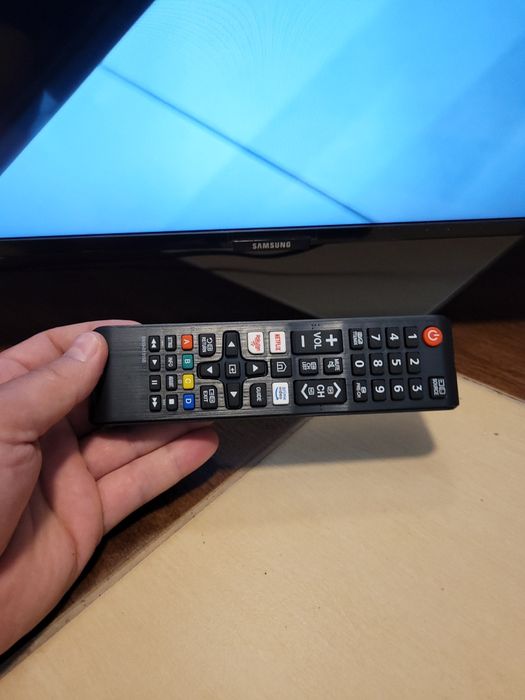 Telewizor Samsung 43!!! 4K ULTRA HD DVB-T2 !!  nowy !! !