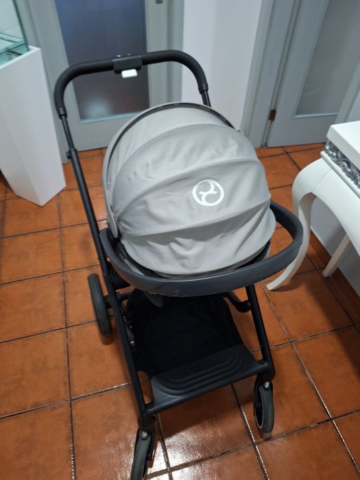Carrinho cybex usado