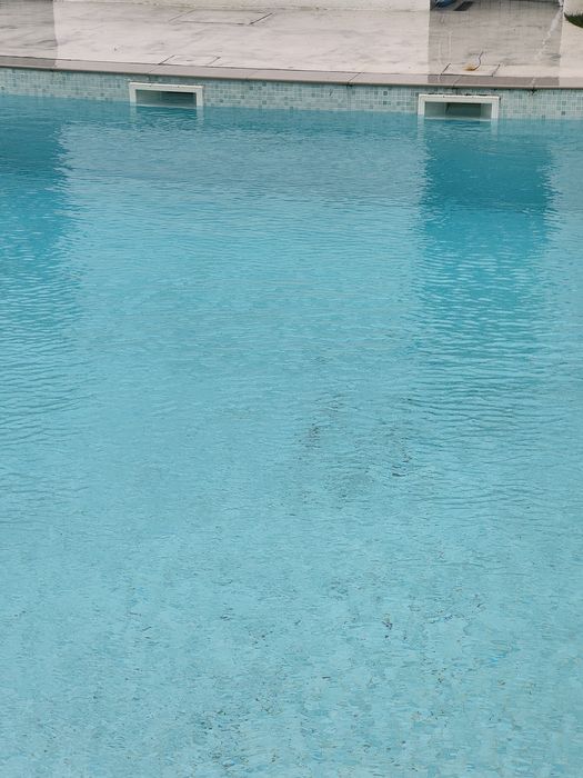 Manutenção e recuperação de águas de piscina