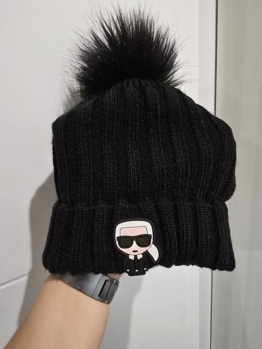 Czapka dziecięca  z bimbołem 3-5 lat