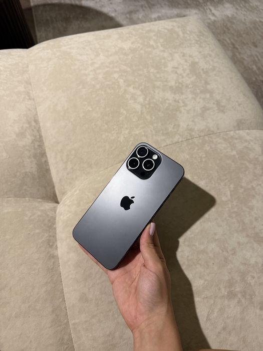 продам iPhone 15 Pro Max 256Gb Black e-sim