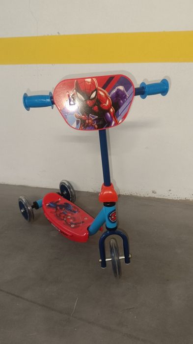 Trotinete Spiderman