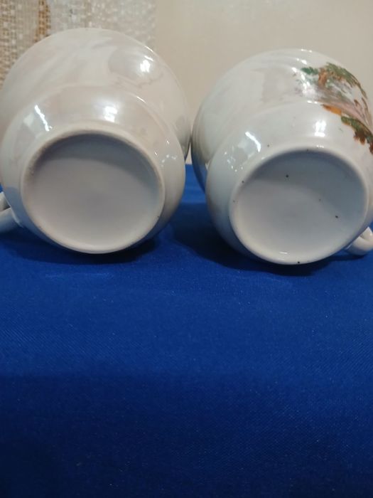 Чашки фарфоровиє