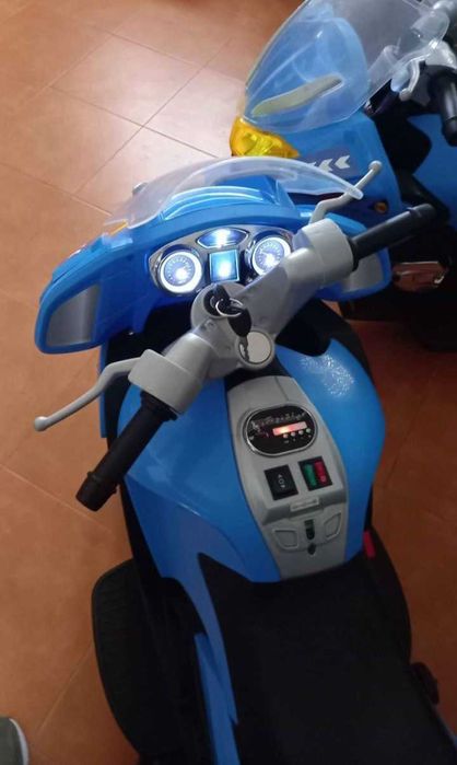 Vendo 2 motos a bateria praticamente novas