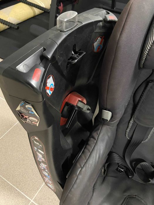 Cadeira Auto Bébé Confort Axiss (9-18kg) - Gira 90º - Instala c/ Cinto