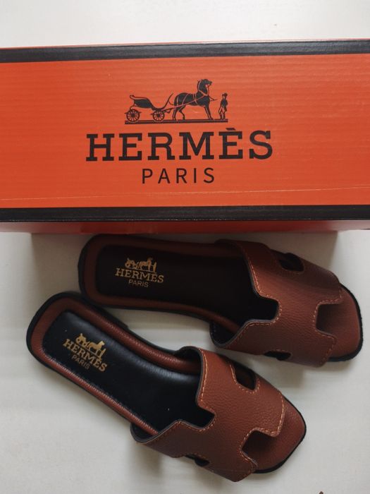 Klapki Hermes 37