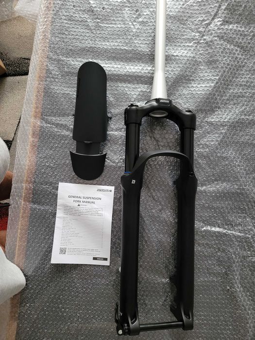 SR Suntour Mobie 35 ,120mm, 29"disc Boost, 2CR, 1,8