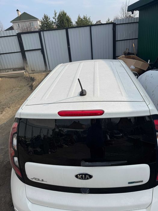 Кришка багажника Kia Soul EV ляда гарантія на запчастини