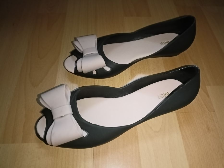 Meliski czarne z brudnym różem/ beżem r. 36/37