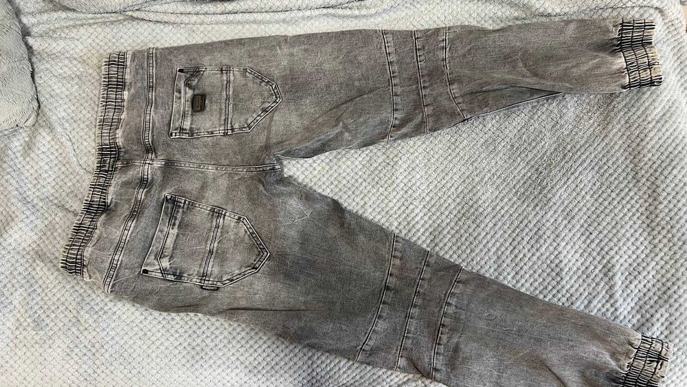 Jeansy jogger CROPP