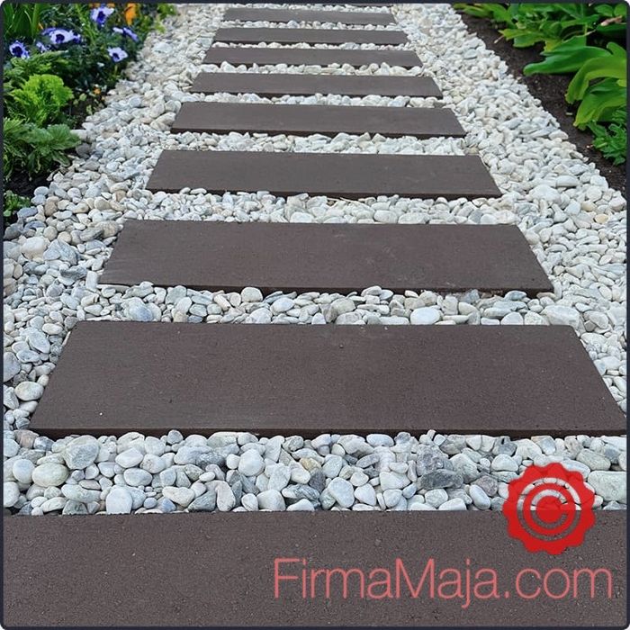 Płyty betonowe ogrodowe na ścieżki