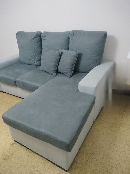 Sofá com chaise long