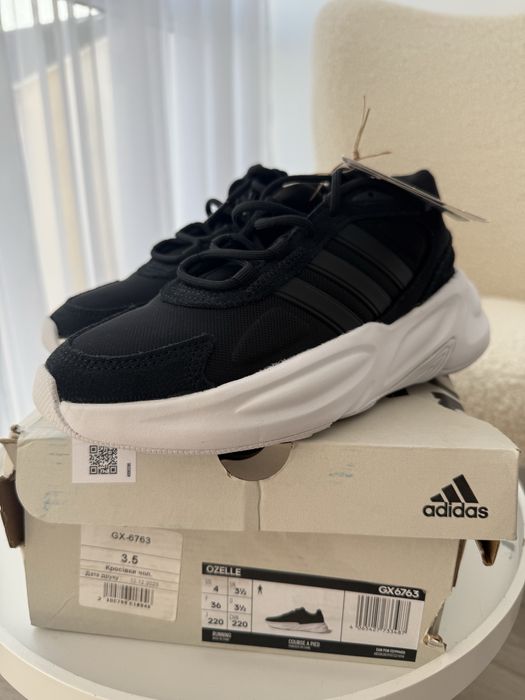 Кросівки Adidas 36