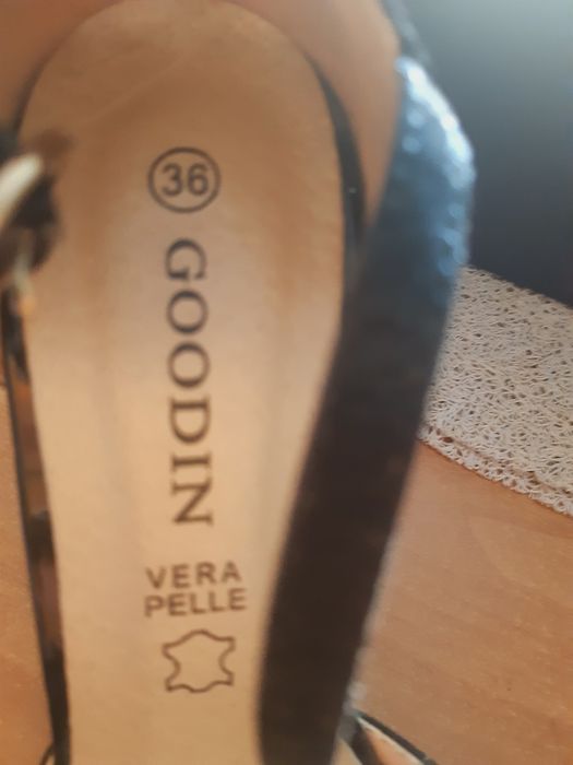 Cudne  czolenka na okazję Każdy kto zakupi parę rzeczy u mnie ma 50 %