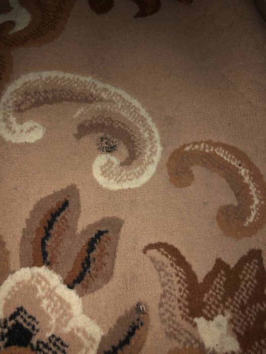 Продам килим в хорошому стані