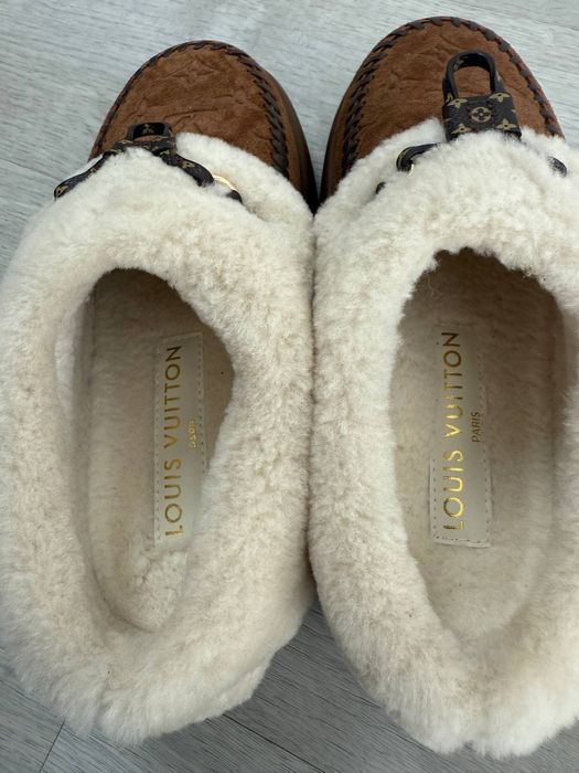 Замшевые мюли Louis Vuitton