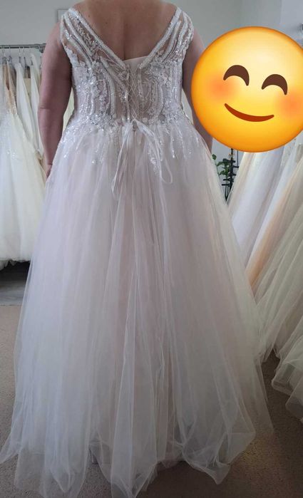 Suknia ślubna plus size