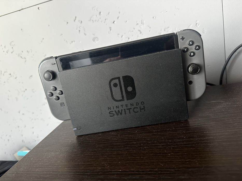 Nintendo Switch z grą