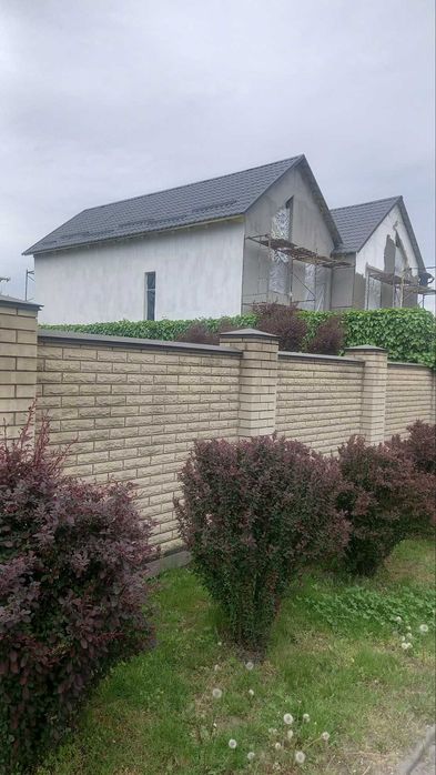 Cучасний елітний будинок в центрі міста