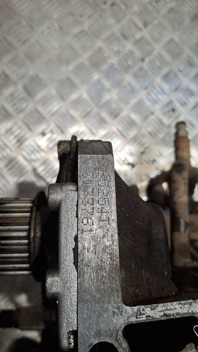 Blok Silnika Z Wałem I Tłokami Volvo S60 2.5T B5254T