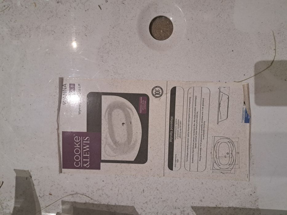 Nowa wanna zapakowana