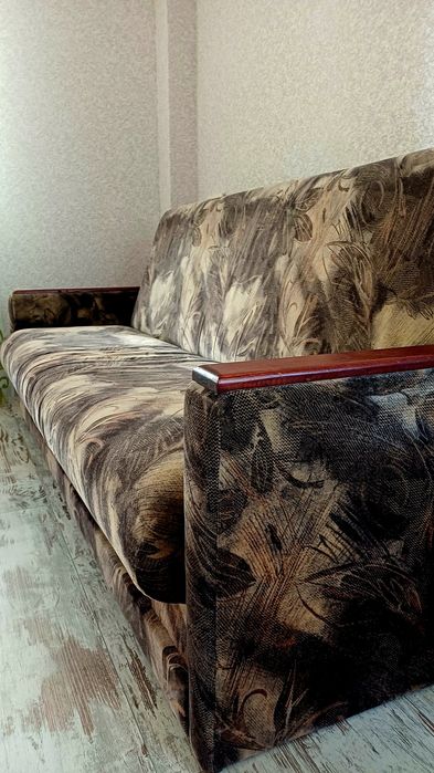 Продам диван книжку